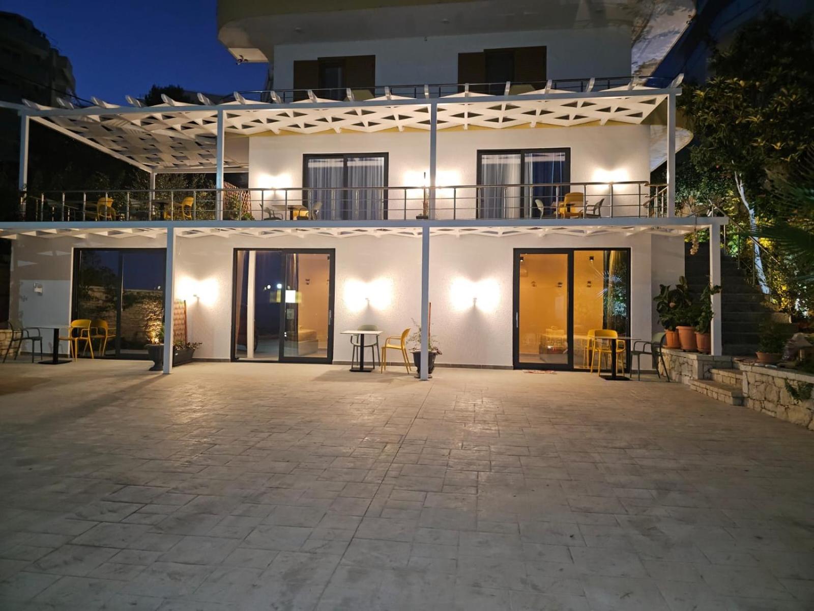 Ardit Seaside Rooms Sarandë Exterior foto