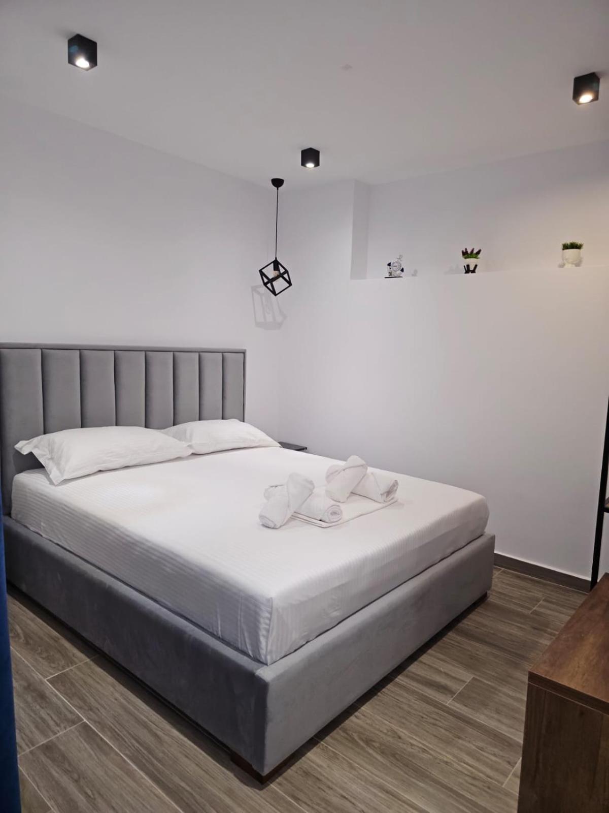 Ardit Seaside Rooms Sarandë Exterior foto
