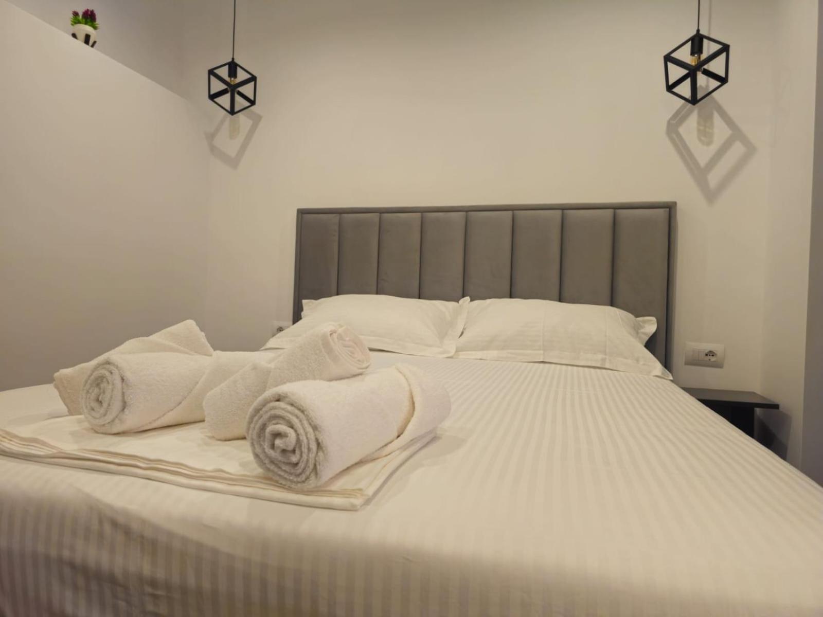 Ardit Seaside Rooms Sarandë Exterior foto