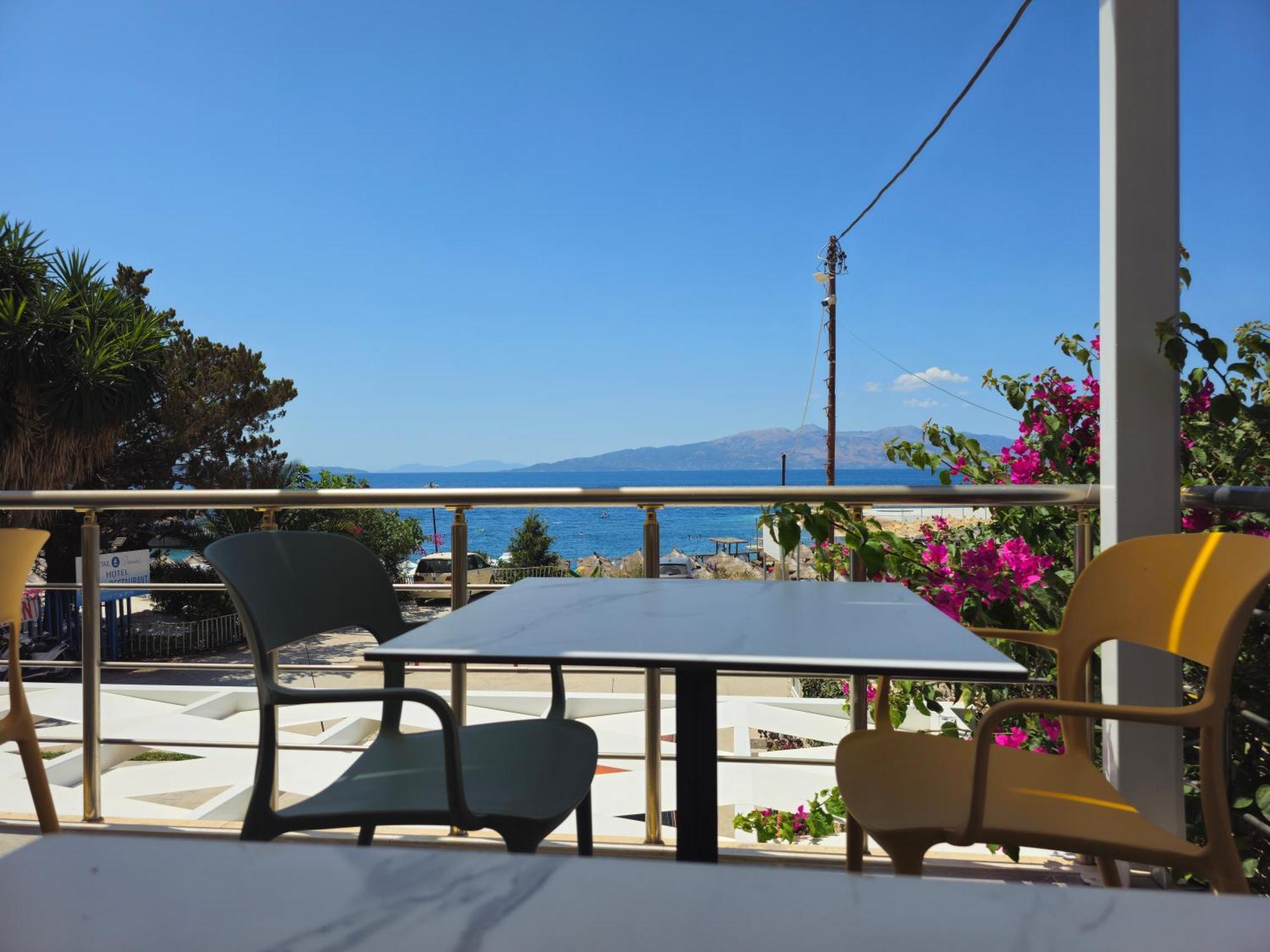 Ardit Seaside Rooms Sarandë Exterior foto