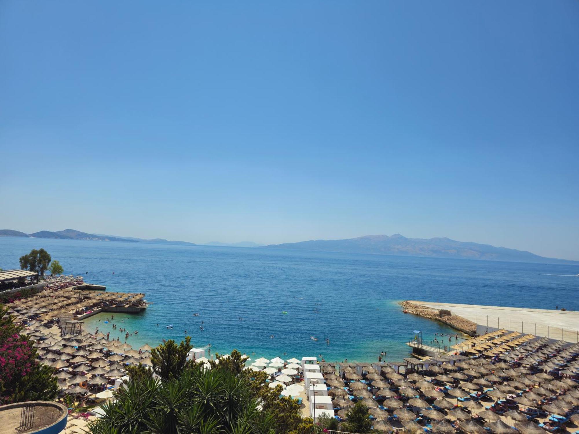 Ardit Seaside Rooms Sarandë Exterior foto